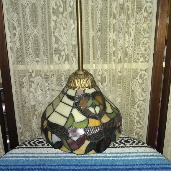 TIFFANY STYLE STAINED GLASS PENDANT HANGING LIGHT - Picture 6 of 9